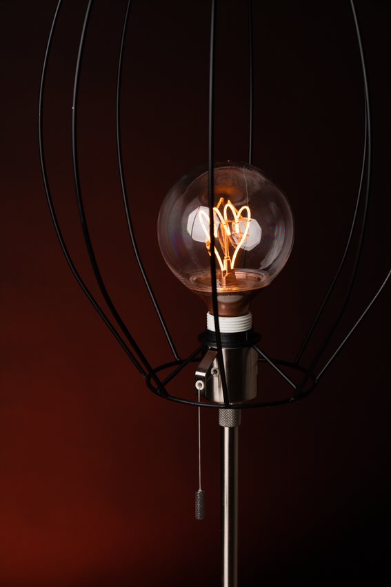 Od ohňa, cez sviečky, lampy až k modernému LED osvetleniu
